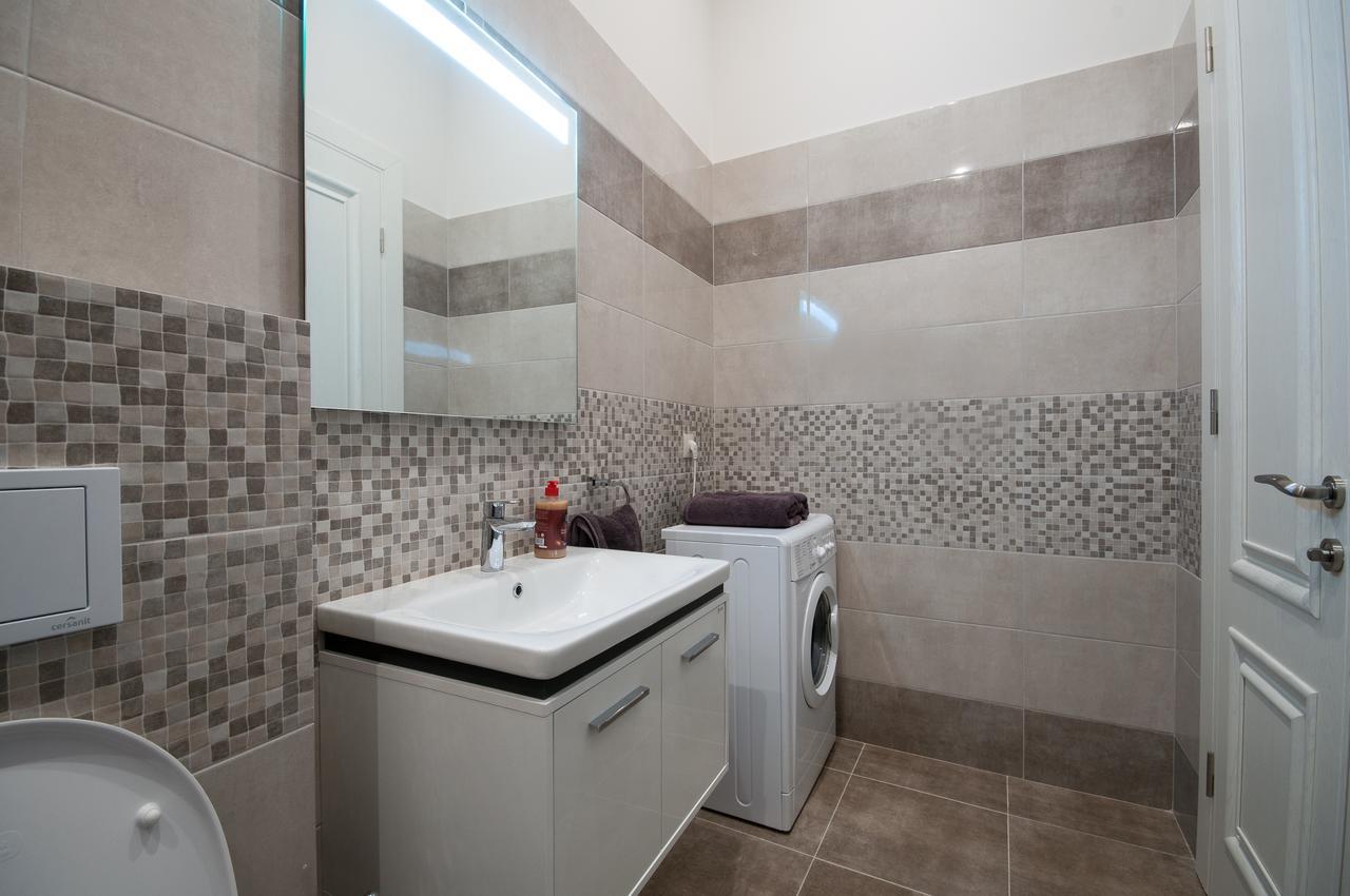 Wonderful Flat On City Center Užhorod Esterno foto
